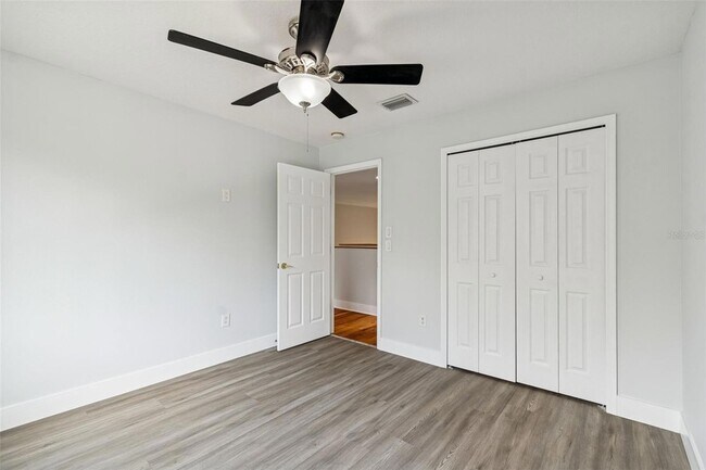 Building Photo - 18154 Sandy Pointe Dr