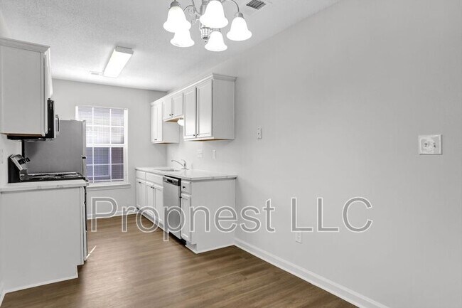 Building Photo - 866 Barrington Woods Cove