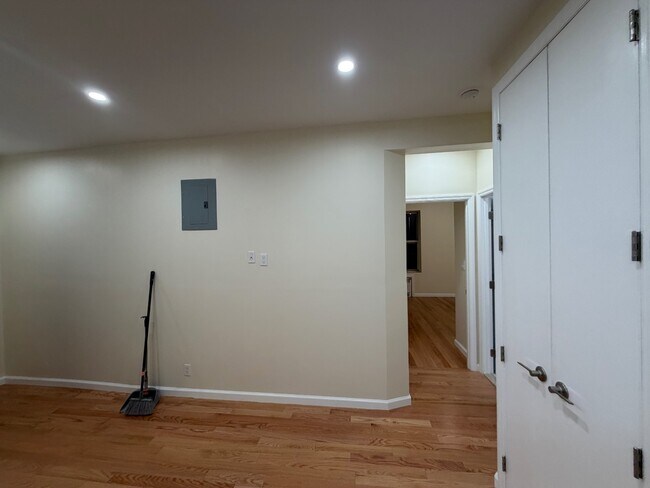 Building Photo - 1917 Avenue O