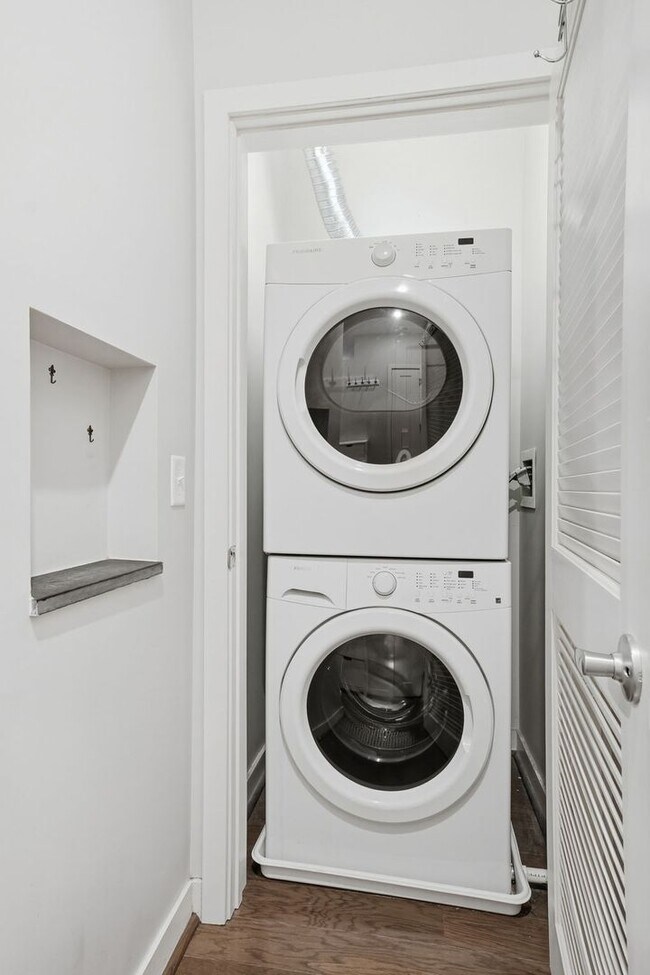 Building Photo - Modern 1BR Condo Steps to Metro, Parks & New Rec Center!