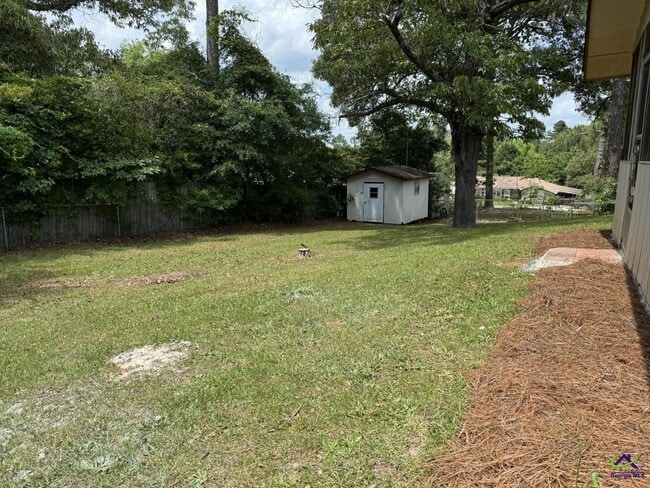 Building Photo - 107 Turtle Creek Dr