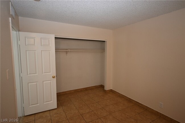 Building Photo - 2301 Stewart Ave
