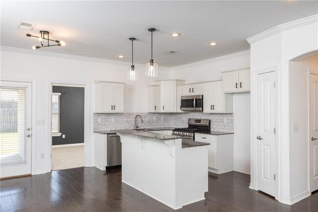 Building Photo - 4405 W Anthem Dr
