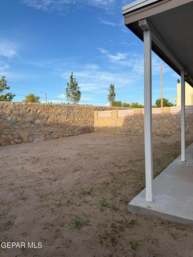 Building Photo - 12253 Holy Springs Ct
