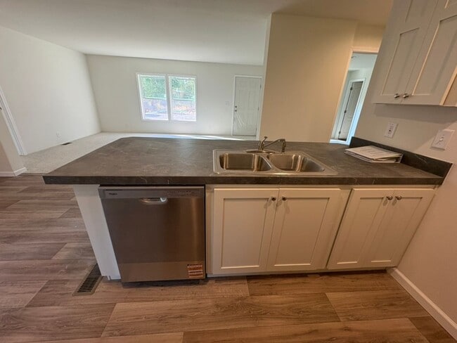 Building Photo - New 3 Bed 2 Bath Home - Pictures Coming Soon!