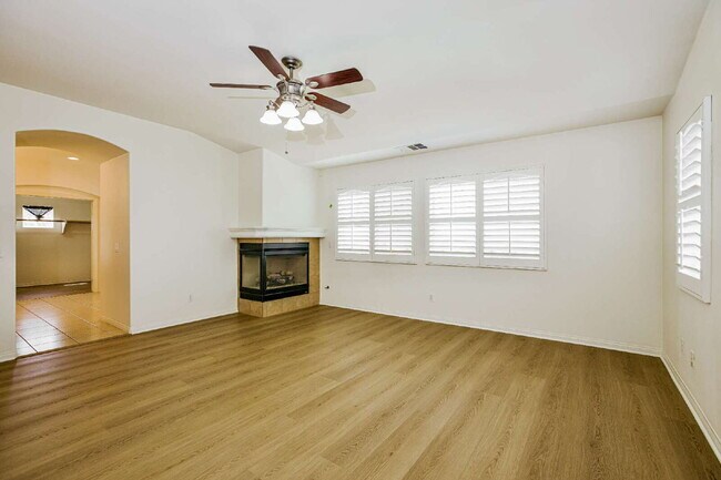 Building Photo - Experience Scenic Luxury in This Spectacular 4-Bed+Office/4-Bath Home Within the Exclusive Sycamo...