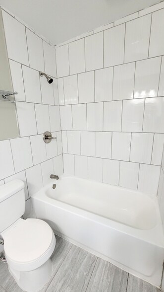 Building Photo - 38 E 32nd St