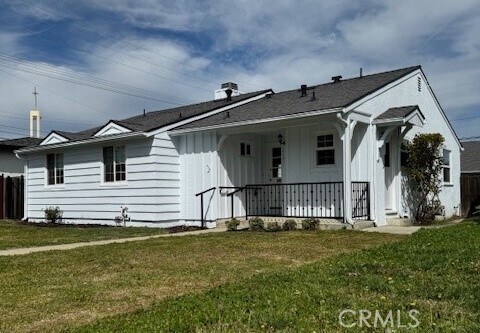 Building Photo - 22051 Vanowen St