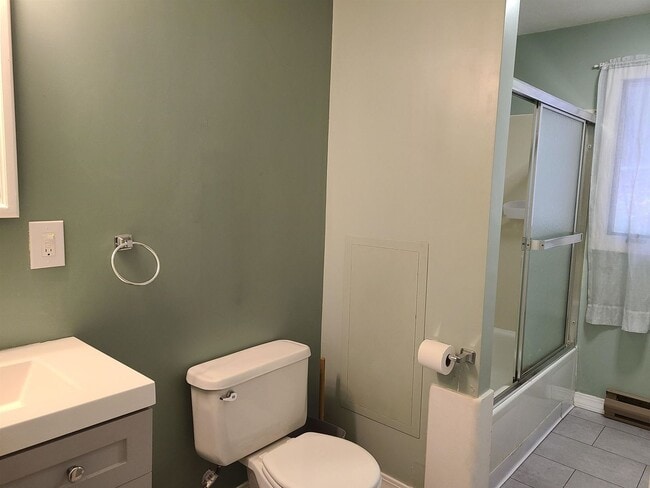 Building Photo - Live On The Water! 3 Bedroom House For Rent