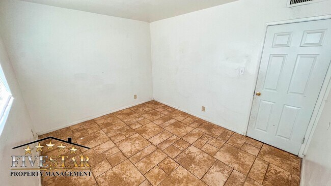 Building Photo - 4519 Gordon St