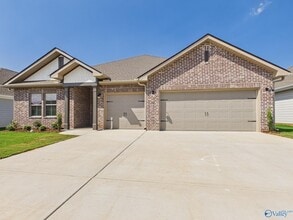 Building Photo - 307 Susan Lynn Dr