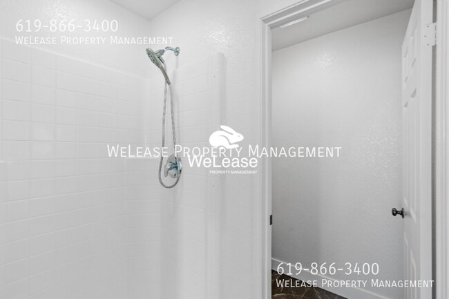 Building Photo - 3998 Carino Way