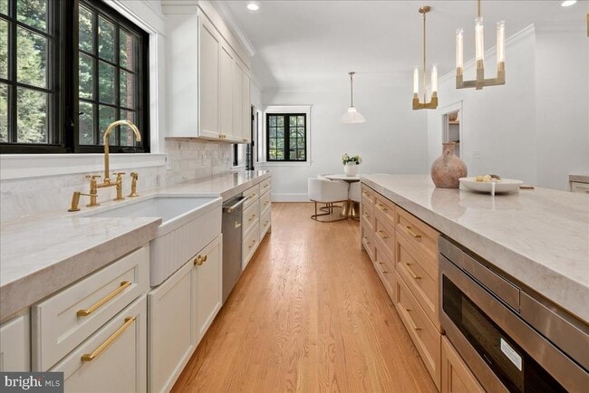 Building Photo - 10816 Barn Wood Ln