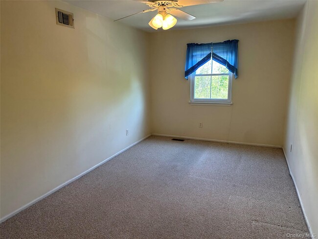 Building Photo - 202 Homestead Village Dr