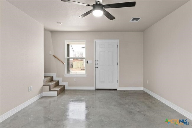 Building Photo - 803 White Meadow Ln