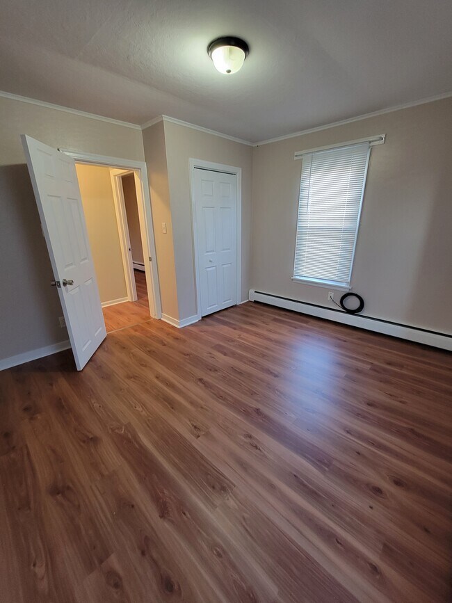 Building Photo - 56 Rebecca St