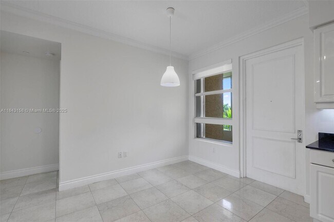Building Photo - 703 Crandon Blvd