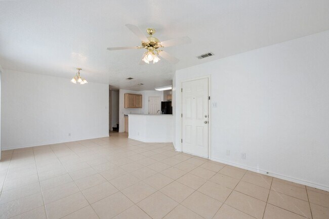 Building Photo - 203 Tamara Dr