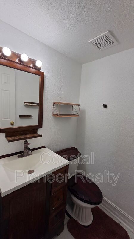 Building Photo - 5005 Dollarway Ct