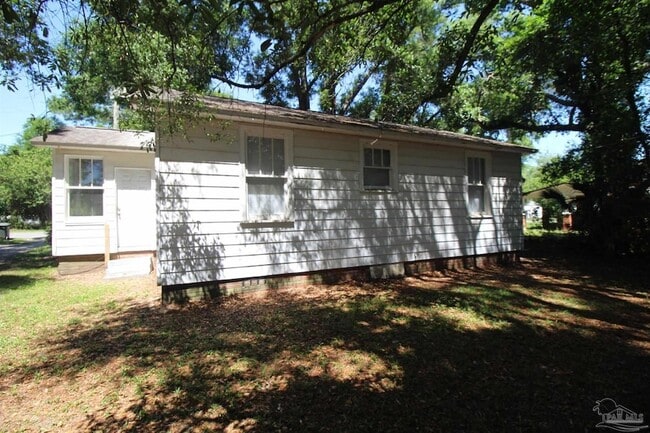 Building Photo - 1218 N Kirk St
