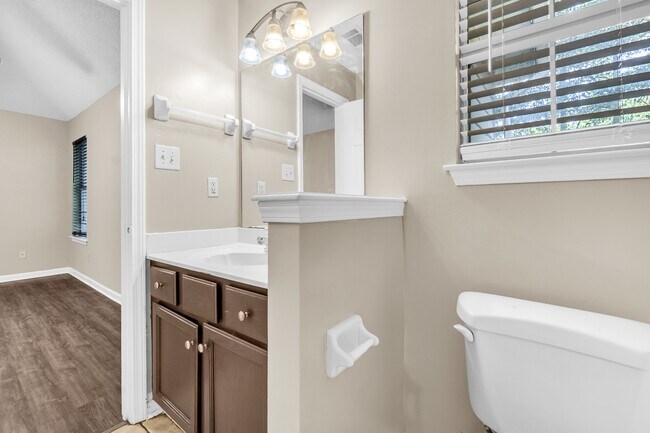 Building Photo - 5383 Twin Valley Ln