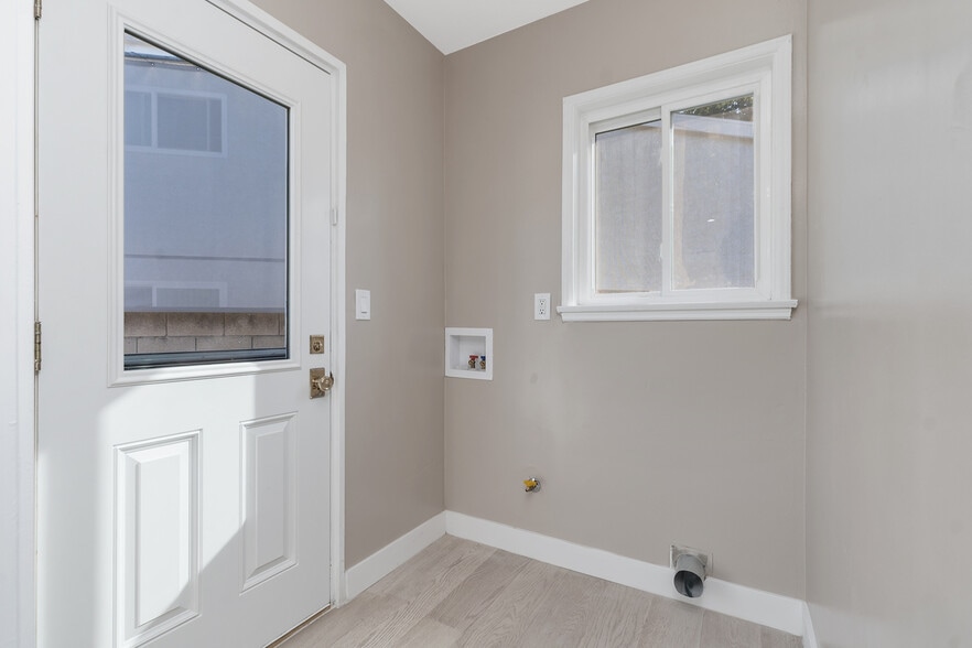 Building Photo - 4769 E Malta St