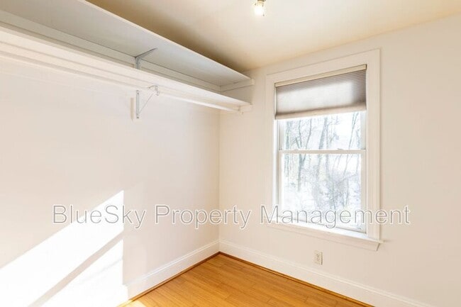 Building Photo - 1202 Cherry Ave