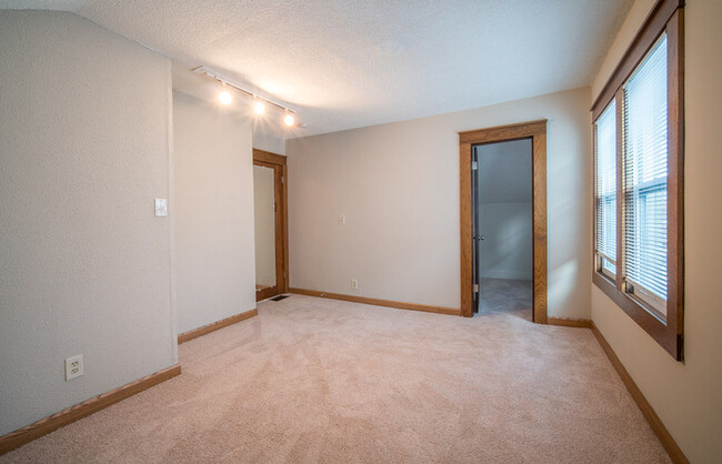 Building Photo - 1334 Hayes Avenue