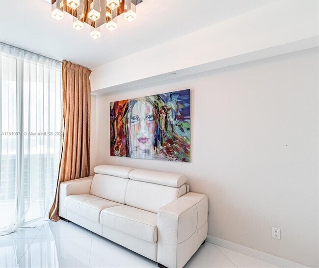 Building Photo - 2711 S Ocean Dr