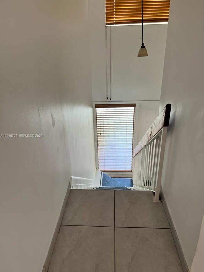 Building Photo - 365 NW 85th Ct