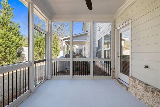 Building Photo - 440 Millsap Wy