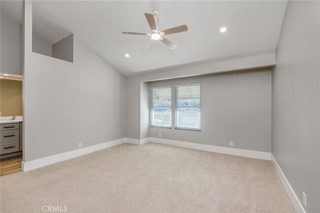 Building Photo - 33372 Breezy Pl