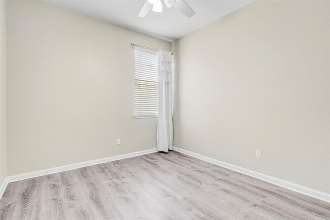Building Photo - 356 Quarry Ln