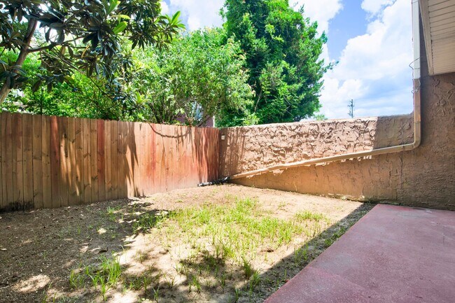 Building Photo - 8140 Lillian Hwy