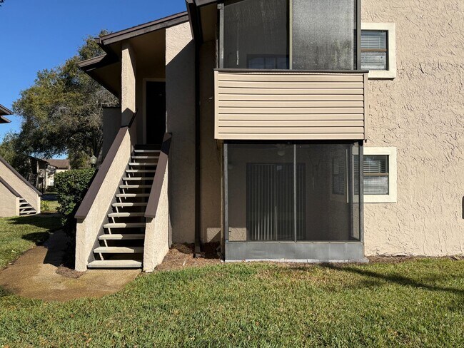 Building Photo - Adorable 1 Bed 1 Bath Winter Park Condo