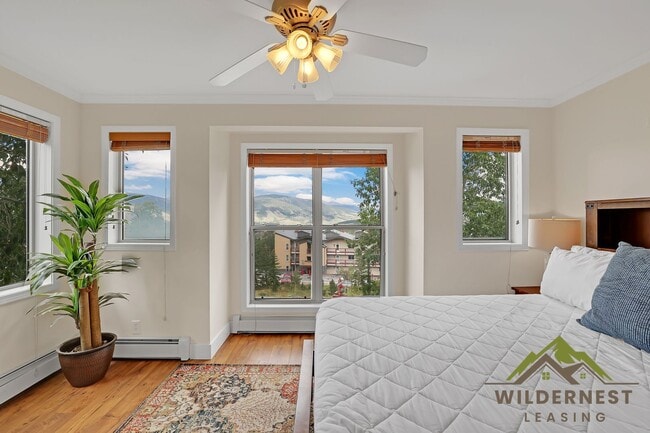 Building Photo - Winter Rental- HOT TUB, Quiet townhome with hot tub and two living areas