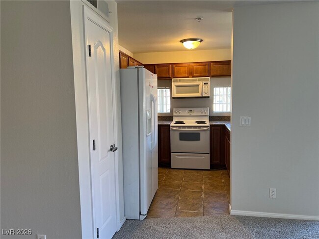 Building Photo - 2111 Sealion Dr