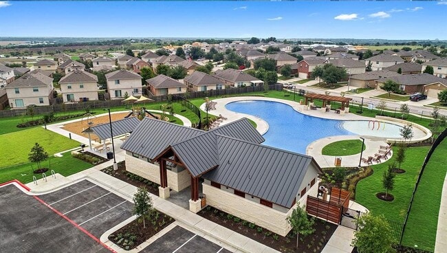 Building Photo - 14013 Heywood Dr