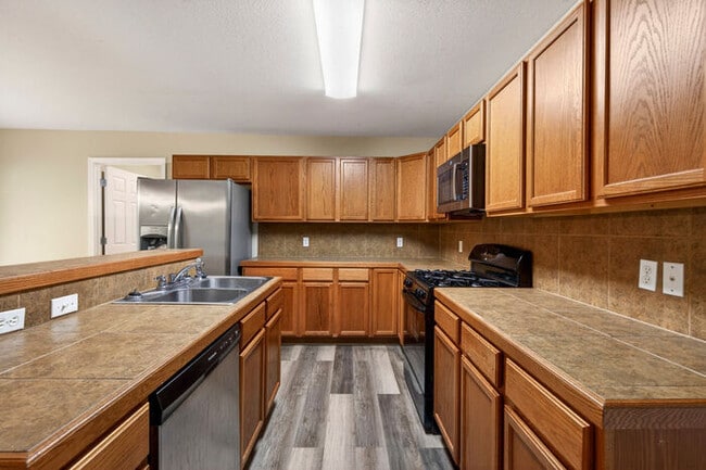 Building Photo - 10261 English Manor Dr