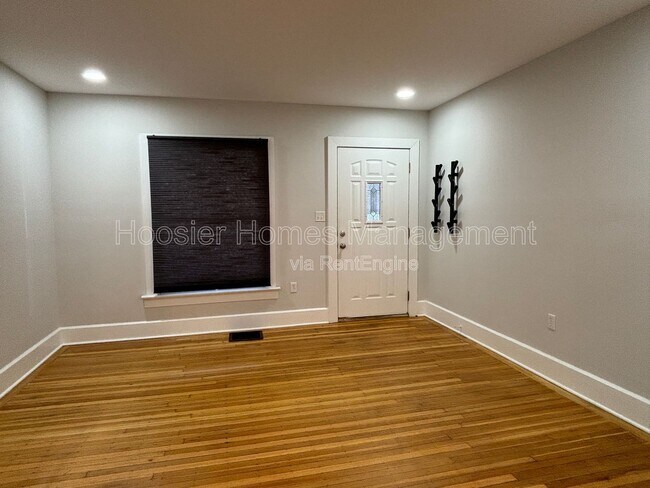 Building Photo - 1526 Bellefontaine St