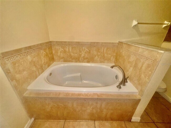 Building Photo - 909 Gateshead Ct