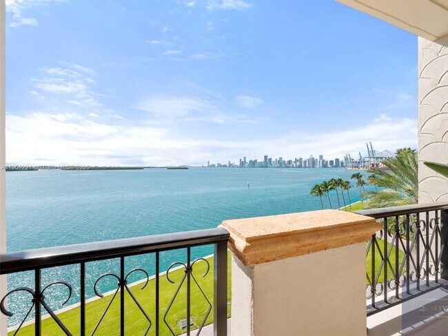 Building Photo - 5142 Fisher Island Dr