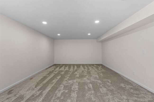 Building Photo - Colbert WA Rancher with Full basement for RENT!