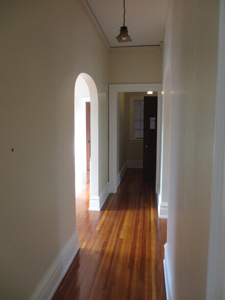 Building Photo - 507 Penn St