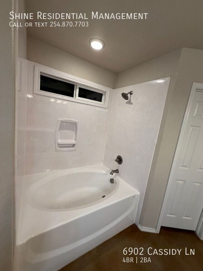 Building Photo - 6902 Cassidy Ln