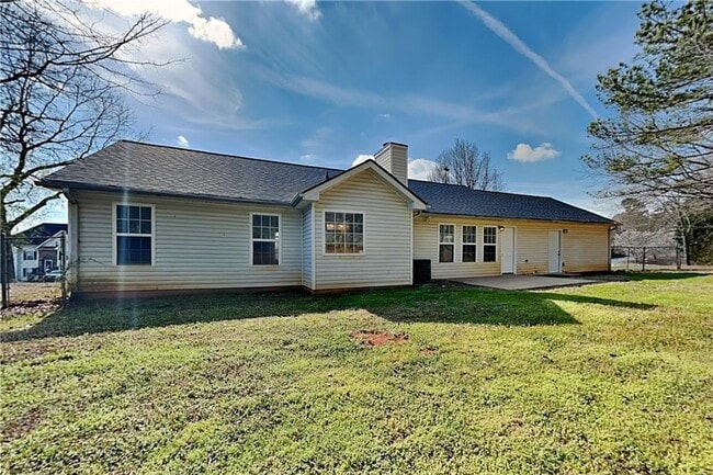 Building Photo - 204 Cambridge Dr