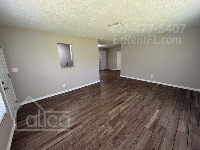 Building Photo - 4746 Cepeda St