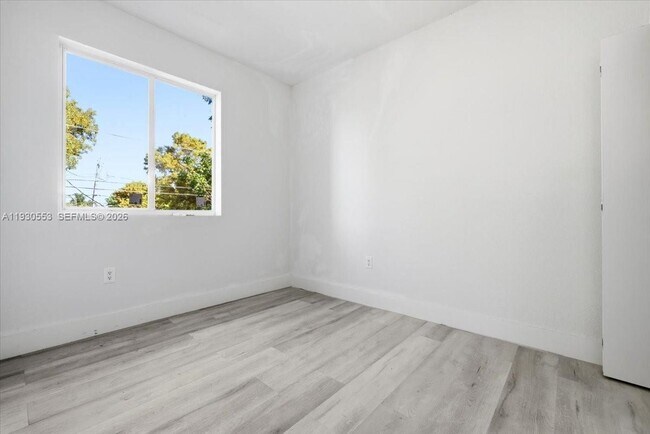 Building Photo - 1126 NW 28 Unit 1126, Miami, FL 33127