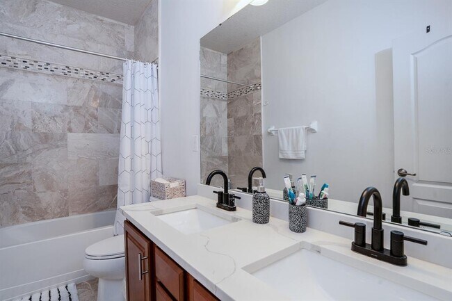 Building Photo - 8610 Turnstone Shore Ln