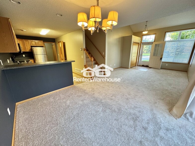 Building Photo - 17119 Eastwood Ave